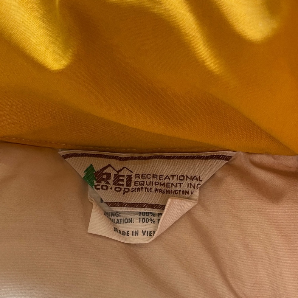 REI Vintage Golden Yellow Women's Puffer Jacket - Picture 2 of 9